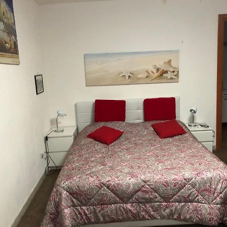 Arenada Private Rooms And Apartment Sud كالياري المظهر الخارجي الصورة