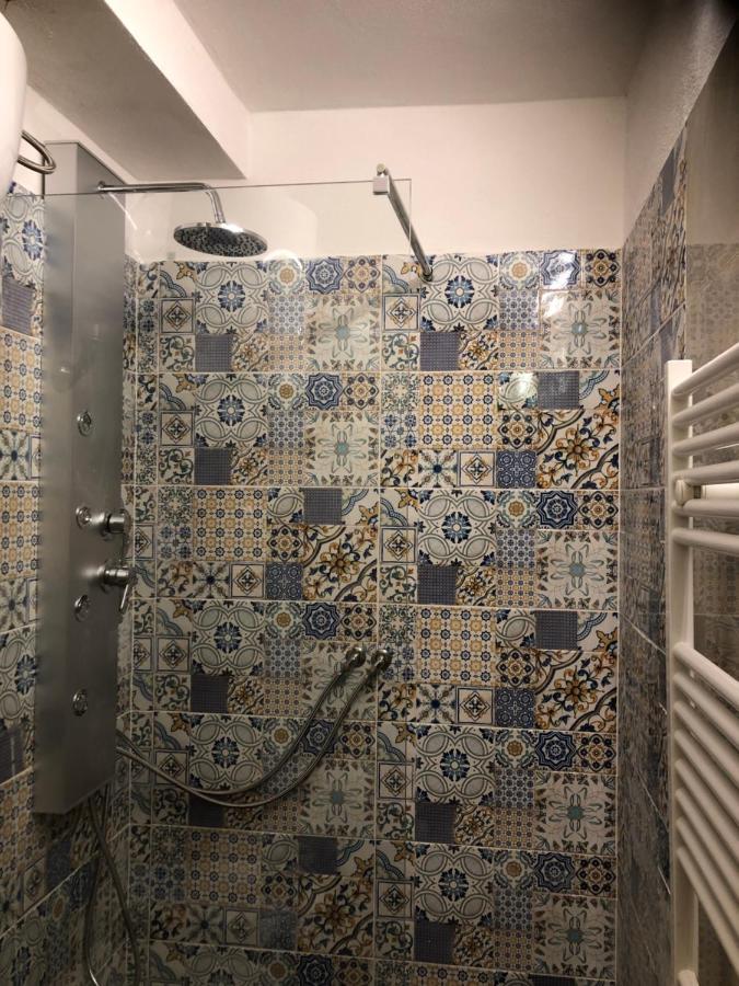 Arenada Private Rooms And Apartment Sud كالياري المظهر الخارجي الصورة