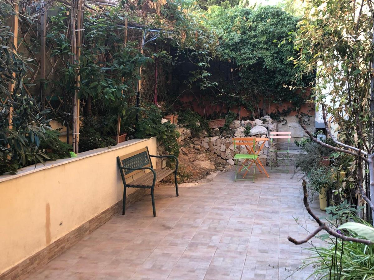 Arenada Private Rooms And Apartment Sud كالياري المظهر الخارجي الصورة