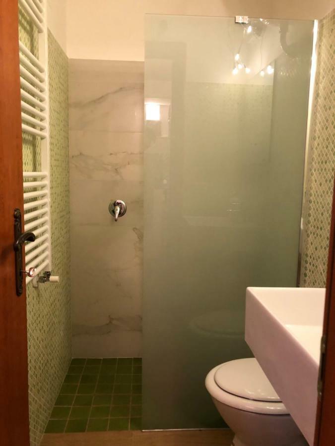 Arenada Private Rooms And Apartment Sud كالياري المظهر الخارجي الصورة